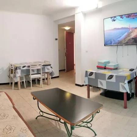 Familial 4 Chambres 8 Voyageurs. * Marsylia